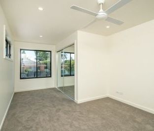 Contemporary Living! - Photo 3