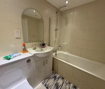 2 bed flat to rent in The Rutts, Bushey Heath, WD23 - Photo 6