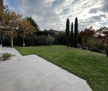 Location Maison 7 pièces 203m² DECINES CHARPIEU 69150 - Photo 5