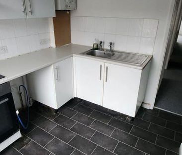 3 bedroom flat to rent - Photo 1