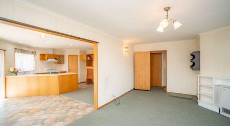 A Cosy 3BR Home in Terrace End! - Photo 4