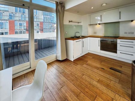 2 bedroom apartment to rent - Photo 5