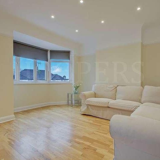 Vincent Gardens, London, NW2 - Photo 1