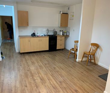 1 Bed Flat, Canklow Road, S60 - Photo 2