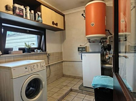 TE HUUR: Gesloten bebouwing met 2 slaapkamer te Hasselt! - Photo 2