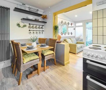 2 bedroom semi-detached house to rent - Photo 3