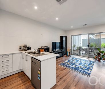 Open The Door to Contemporary Living With Effortless Style - Photo 2
