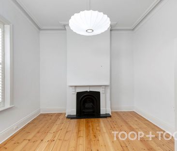 REFINED HERITAGE LIVING IN PRESTIGIOUS WALKERVILLE - Photo 2