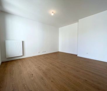 Location Appartement 3 pièces 66 m2 à Chambray-Lès-Tours - Photo 2