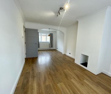 3 bedroom apartment to rent - Photo 1