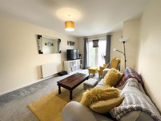2 bedroom flat to rent - Photo 1