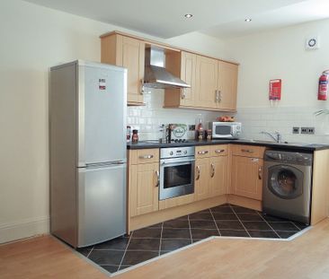 3 bedroom terraced house to rent - Photo 6