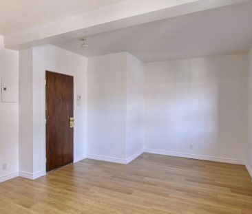 539 Prince-Arthur west — Studio - unit 14 - Photo 1