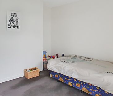 AUCKLAND CENTRAL Lighter Quay Waterfront Apartment - Photo 6