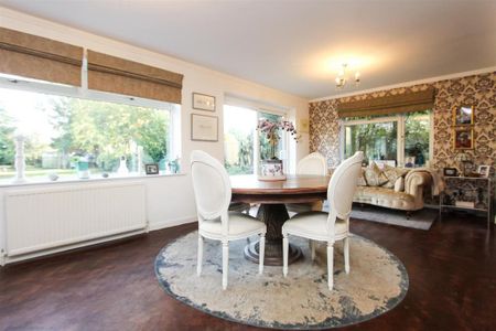 4 bedroom detached house to rent - Photo 4