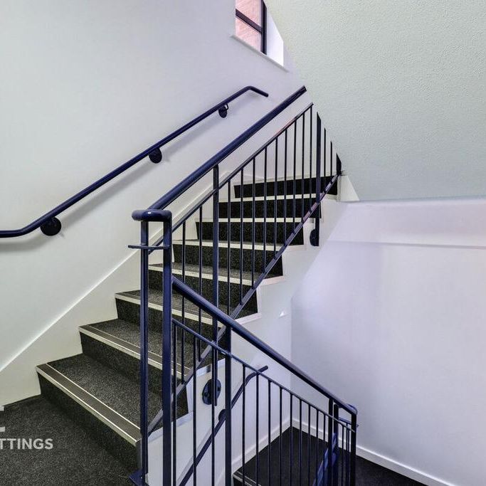 1 bedroom in a flat share to rent - Photo 1