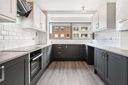 Fully refurbished 3 bedroom duplex apartments in a fantastic location, between Regents Street and Marylebone High Street - Photo 5