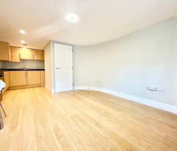 1 bedroom in Milman Road, Reading - Photo 1