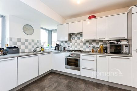 2 bedroom apartment to rent - Photo 2