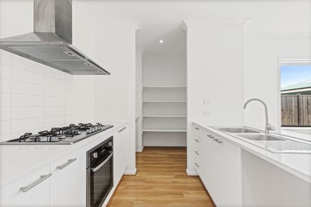 Like New & Ready to call HOME! - Photo 4