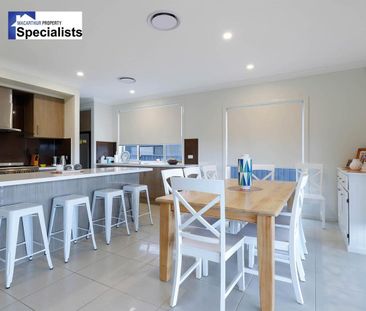 8 BUCKINGHAM LOOP, ORAN PARK - Photo 6