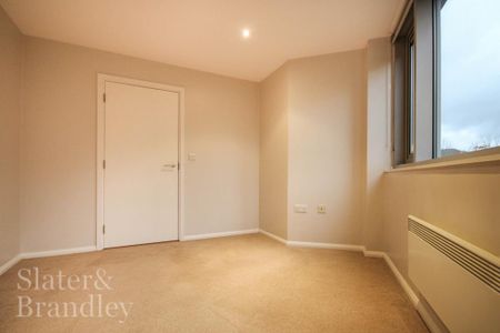 2 bedroom apartment to rent - Photo 3