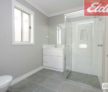 Stylish Modern Family Home - Photo 2