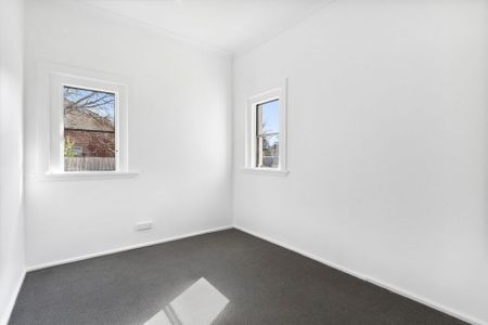 13 Batman Street Braddon ACT - Photo 2