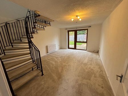 2 bedroom terraced house to rent - Photo 2