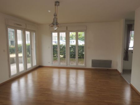 Appartement à louer - REIMS- SEBASTOPOL- - Photo 2