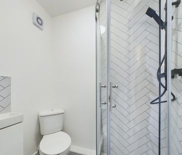 Park Road, Wigan, Lancashire, WN6 - Photo 2