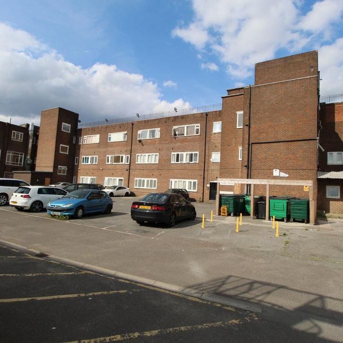 1 bedroom flat to rent - Photo 1