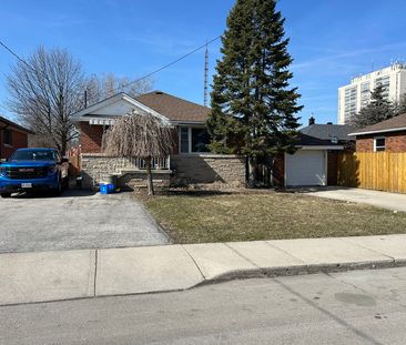 308 East 42nd Lower Unit | 308 East 42nd Street, Hamilton - Photo 1