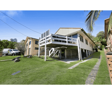 1/16 West Burleigh Road, Burleigh Heads, Qld 4220 - Photo 4
