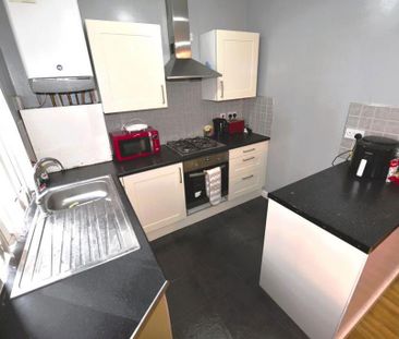 4 bedroom house to rent - Photo 2