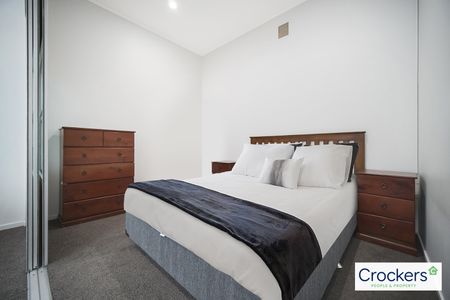 Victoria City - Opposite Sky Tower - Carpark available - Photo 2
