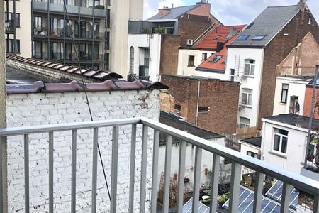 Super gezellig 1 slaapkamer appartement (60m²) met terras in hartje Antwerpen te huur! - Photo 2