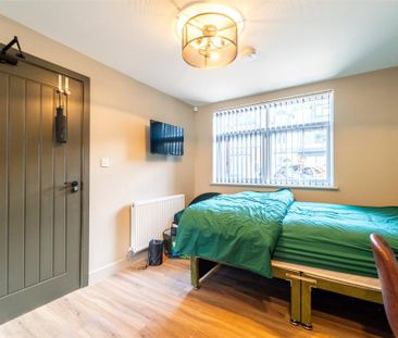 6 bedroom house to rent - Photo 3