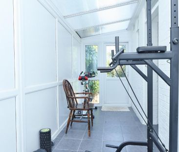 3 bedroom end of terrace house to rent - Photo 4