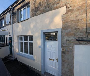 3 bedroom terraced house to rent - Photo 2