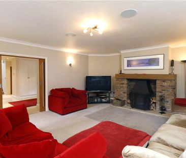 5 bedroom detached house to rent - Photo 1