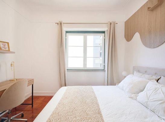 Rua da Palmeira, Lisbon, Lisbon 1200-219 - Photo 1