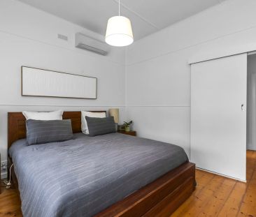 Timeless charm in the heart of Newport - Photo 4