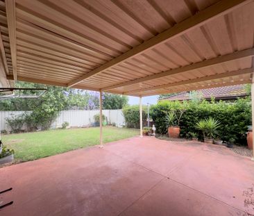 Three Bedroom Residence - Photo 4