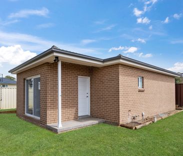 Private Granny Flat - Photo 1