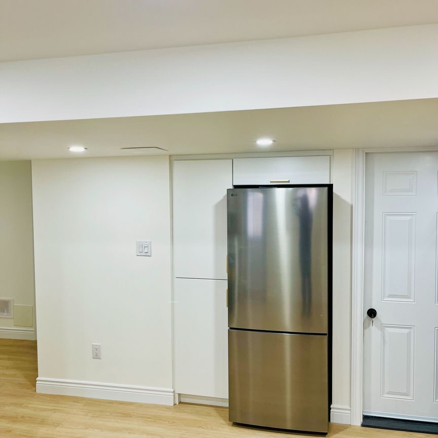 For Lease - 1342 Canford Crescent, Mississauga, Ontario - Photo 1