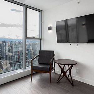 40TH FLOOR-PET ALLOWED FURNISHED Studio@ 1480 Howe-AVAILABLE October 1 - Photo 2