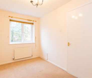 2 bed House - Semi-Detached To Let - Photo 2