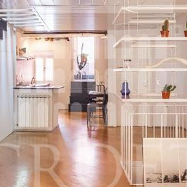 Trastevere-Attic: Beautifuly renovated and furnished 1 bedroom, bath, full kitchen, large panoramic terrace. Parquet floors, air conditioning, bright, silent. Ref 2175 - Photo 1