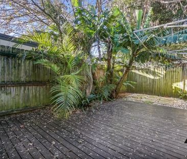 Charming Two-Bedroom Terrace in Leafy Enmore - Photo 4
